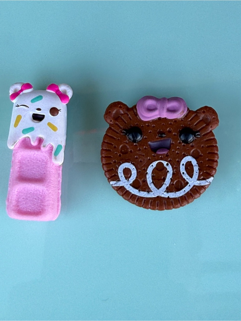 Cookies N' Cream and B-Day Bites Num Noms Series 1